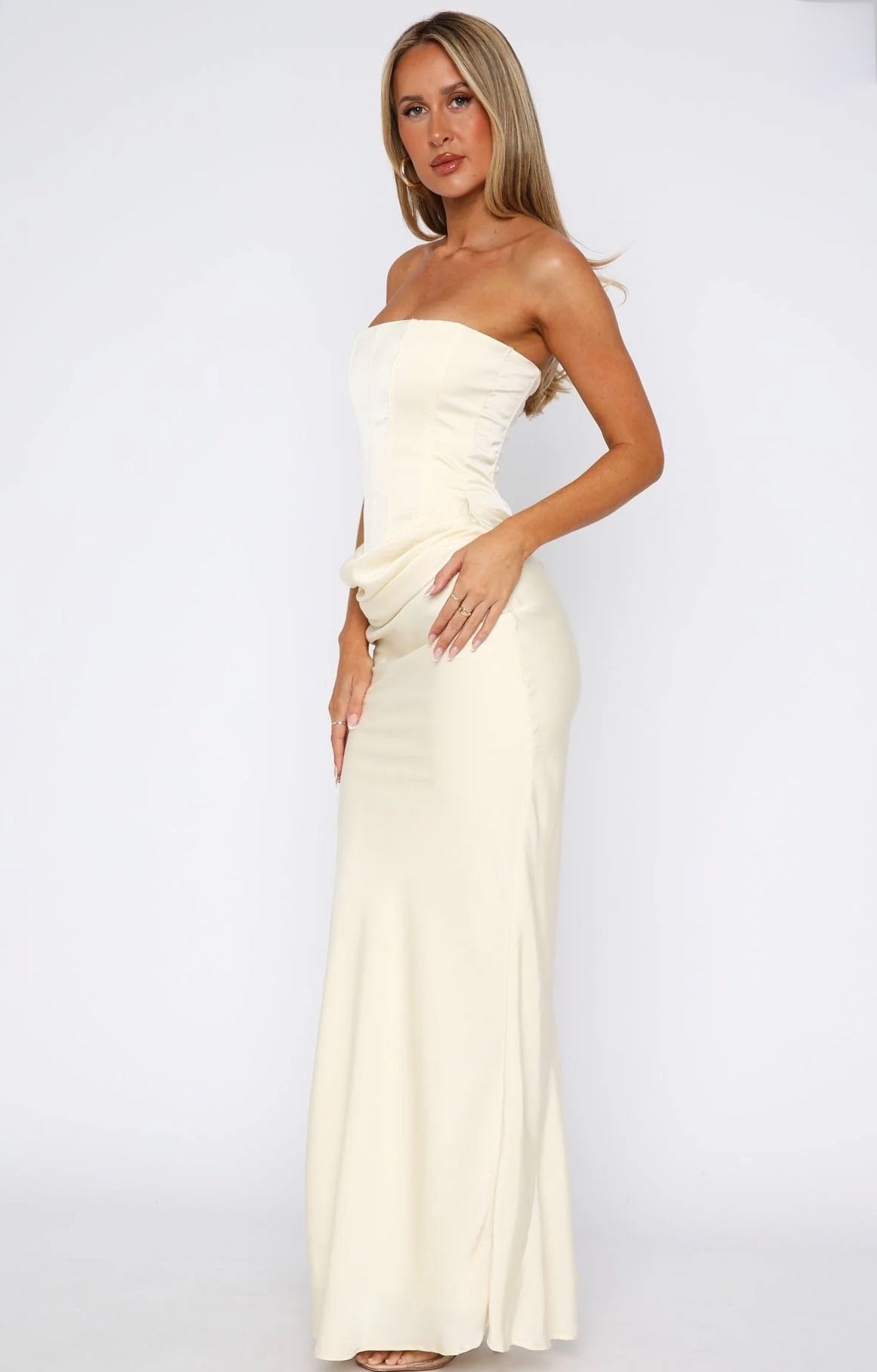 שמלת ערב מקסי אוף שולדר