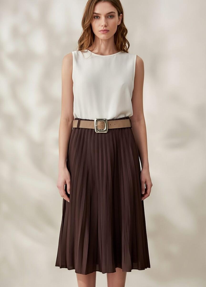 חצאית פסים עם חגורה