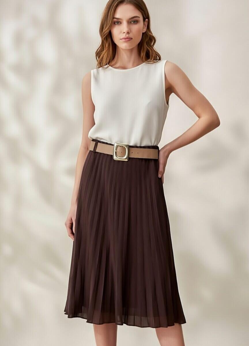 חצאית פסים עם חגורה